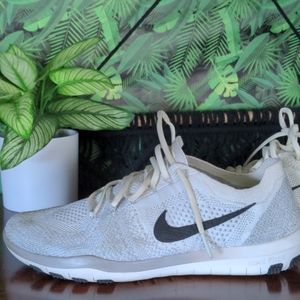 Nike Flyknit Freerun